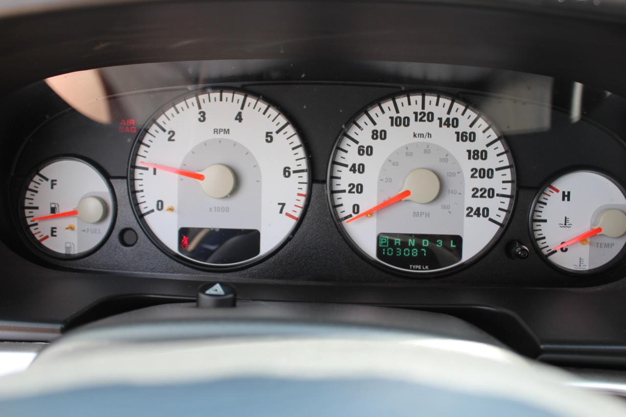 2005 Chrysler Sebring  Photo