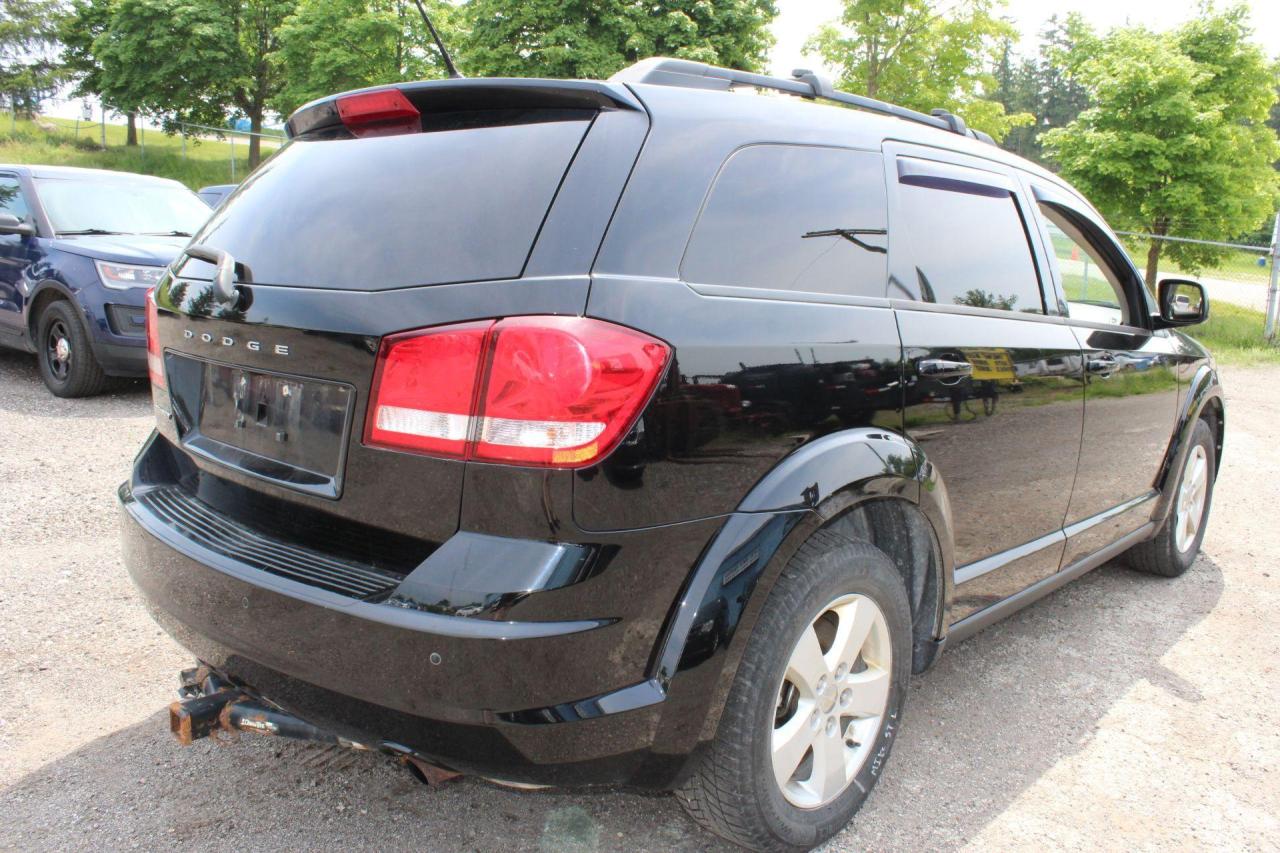 2014 Dodge Journey  Photo2