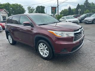 Used 2016 Toyota Highlander LE for sale in Ottawa, ON