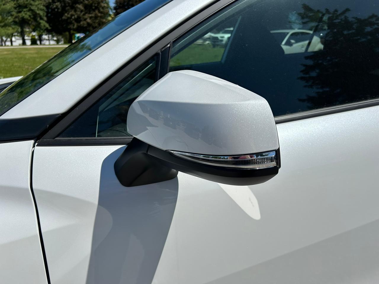 2024 Toyota Corolla Cross LE FWD - Photo #18