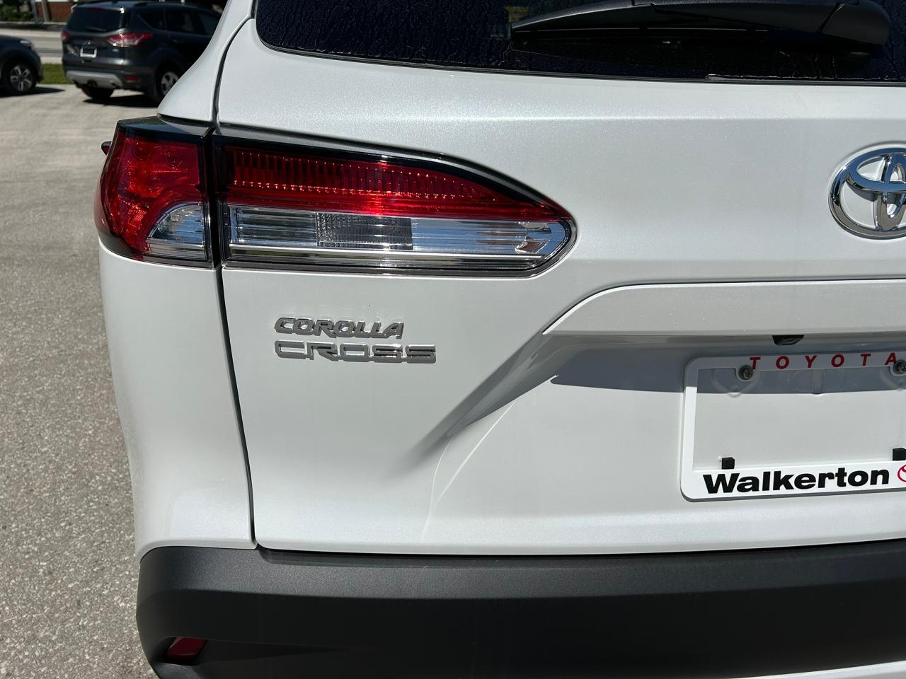 2024 Toyota Corolla Cross LE FWD - Photo #8