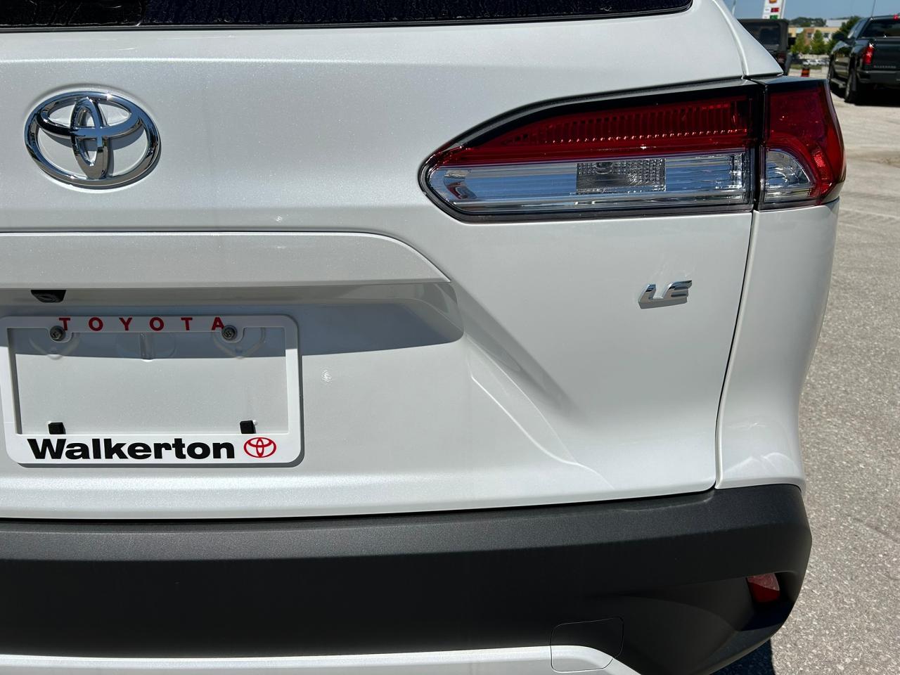 2024 Toyota Corolla Cross LE FWD - Photo #7