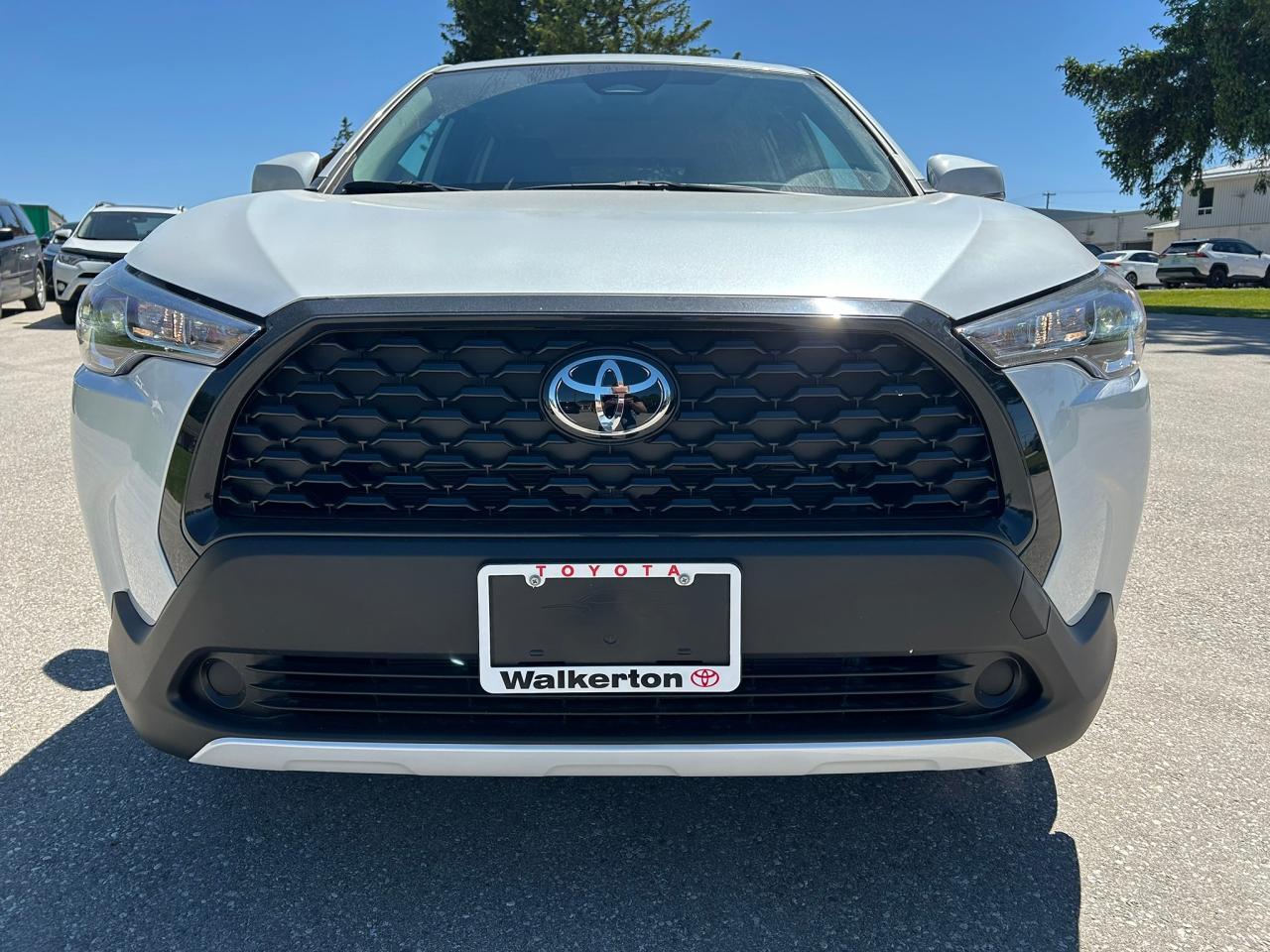 2024 Toyota Corolla Cross LE FWD - Photo #15