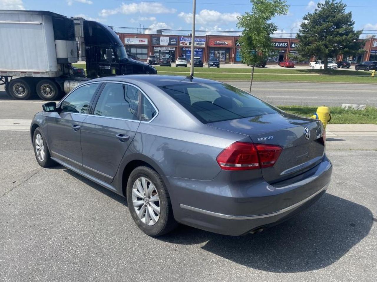 2014 Volkswagen Passat *CLEAN CARFAX* TDI TRENDLINE - Photo #8