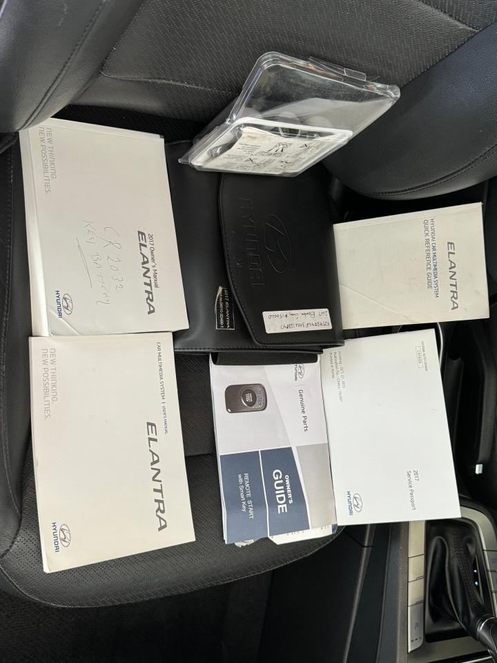 2017 Hyundai Elantra Limited+GPS+Roof+Leather+ApplePlay+CLEAN CARFAX - Photo #30