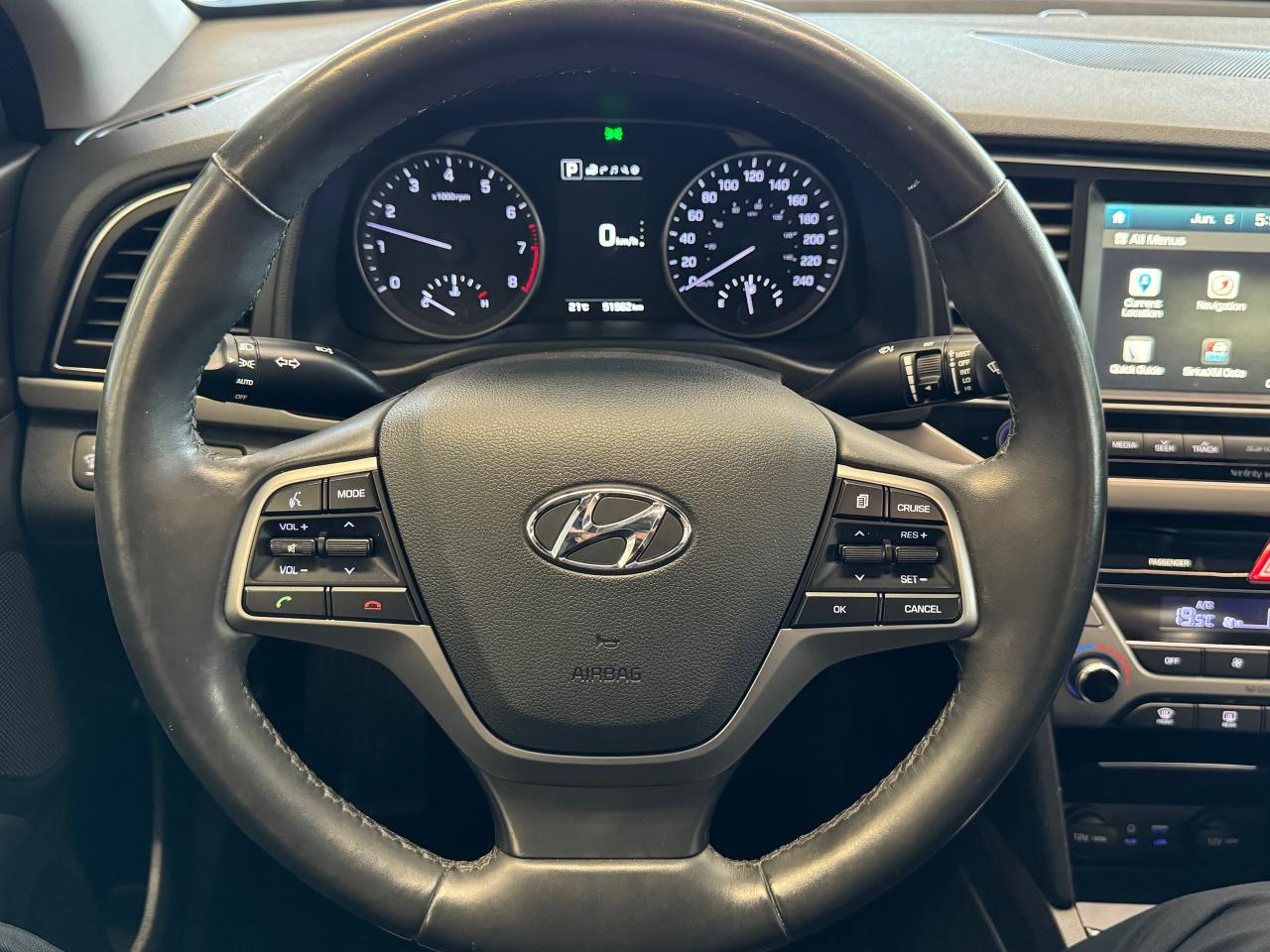 2017 Hyundai Elantra Limited+GPS+Roof+Leather+ApplePlay+CLEAN CARFAX - Photo #10