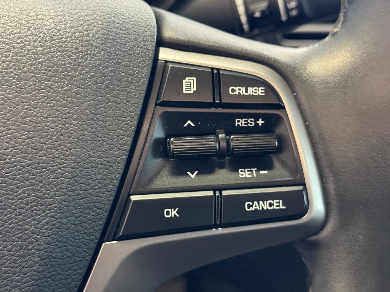 2017 Hyundai Elantra Limited+GPS+Roof+Leather+ApplePlay+CLEAN CARFAX - Photo #46