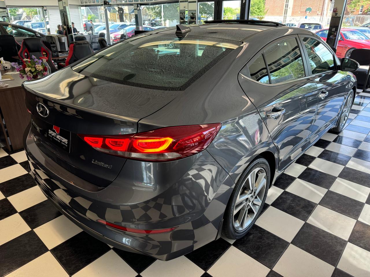 2017 Hyundai Elantra Limited+GPS+Roof+Leather+ApplePlay+CLEAN CARFAX - Photo #6