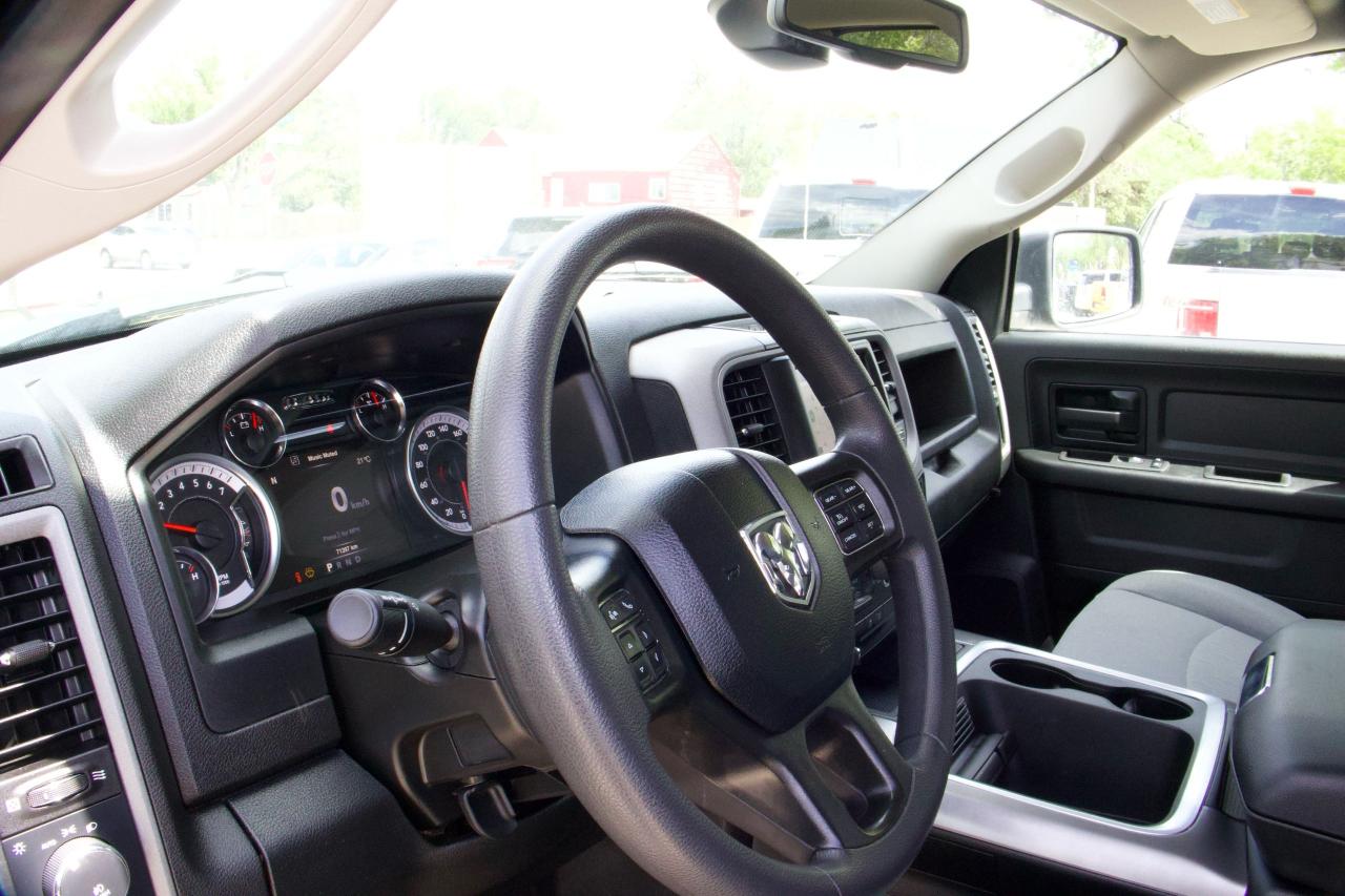 2022 RAM 1500 Classic EXPRESS - Photo #10