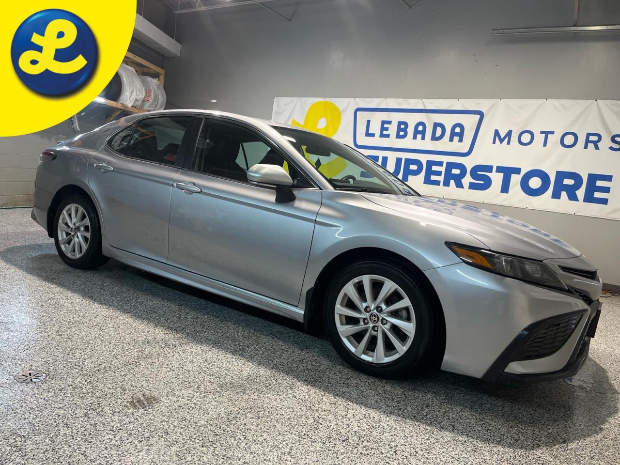 Used 2022 Toyota Camry SE * Leather/Cloth Interior * Heated Seats * Android Auto/Apple CarPlay * Projection Mode * Dynamic Radar Cruise Control * Lane Tracing Alert * Steeri for sale in Cambridge, ON