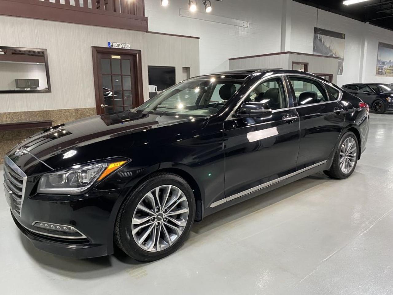 2016 Hyundai Genesis PREMIUM AWD Photo1