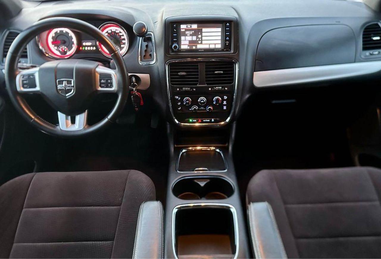 2014 Dodge Grand Caravan SXT - Safety Certified Photo2