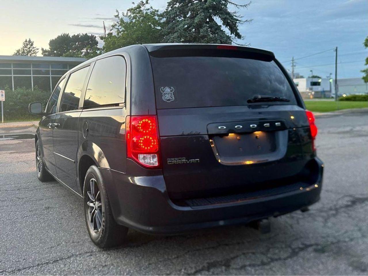 2014 Dodge Grand Caravan SXT - Safety Certified - Photo #6