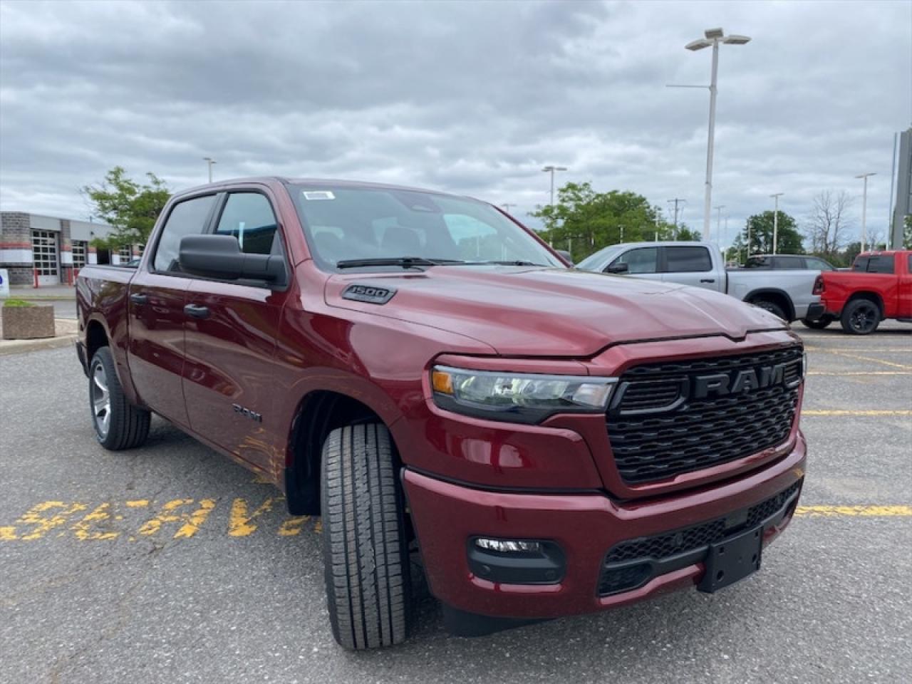 2025 RAM 1500 TRADESMAN Photo2