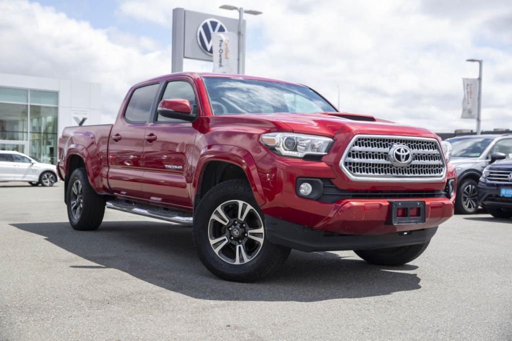 Used 2017 Toyota Tacoma 4x4 Double Cab V6 for Sale in Surrey, British Columbia