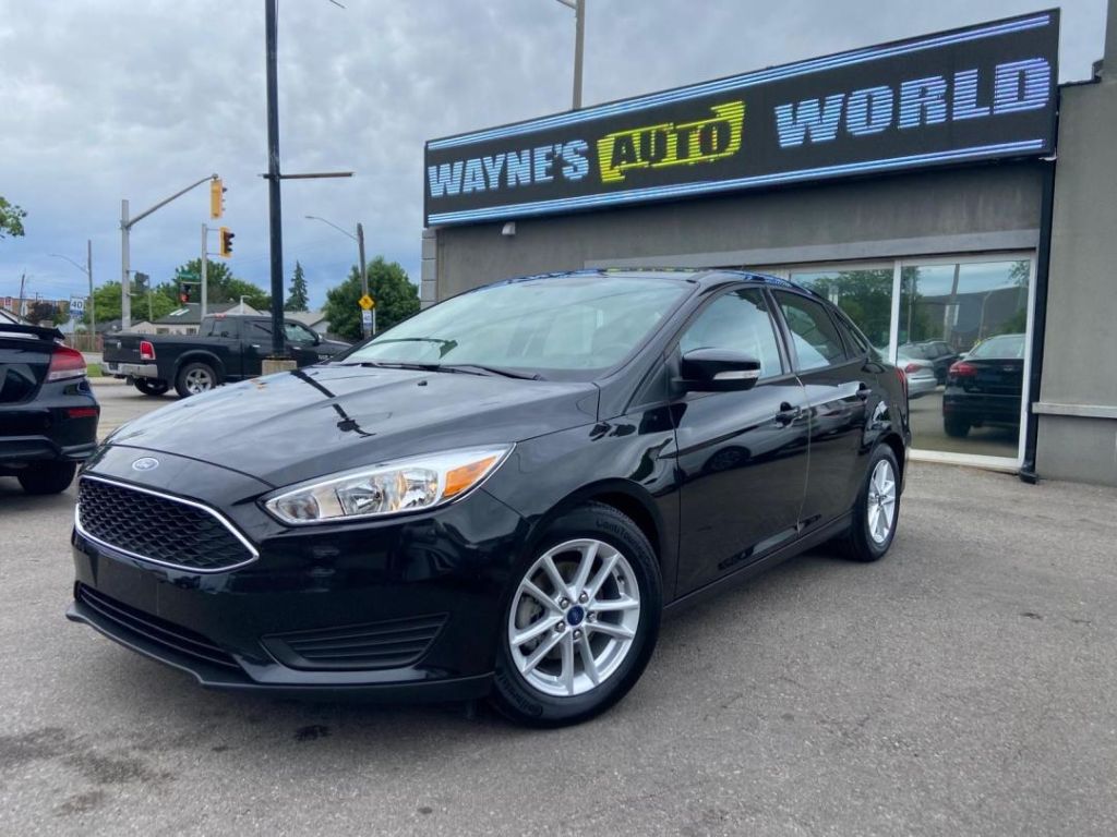 Used 2015 Ford Focus SE***LOW KMS!!*ONE OWNER*CLEAN CARFAX** for Sale in Hamilton, Ontario