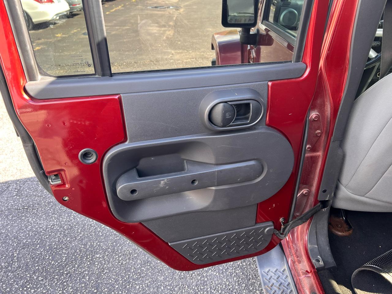 2009 Jeep Wrangler 4WD 4DR SAHARA Photo15