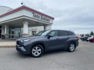 Used 2020 Toyota Highlander LE for sale in Ottawa, ON