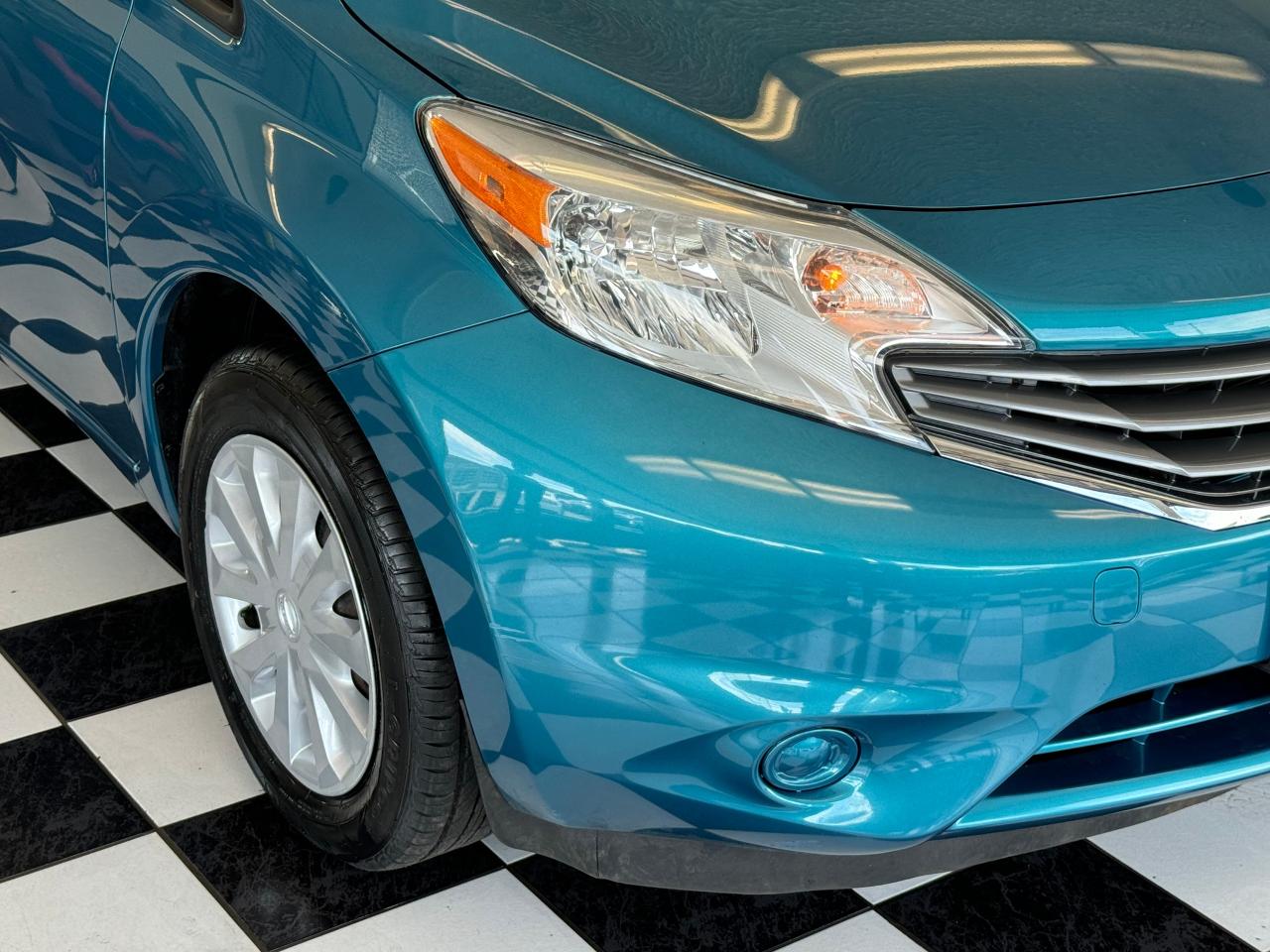 2016 Nissan Versa Note SV+Camera+A/C+Keyless Entry+CLEAN CARFAX Photo92