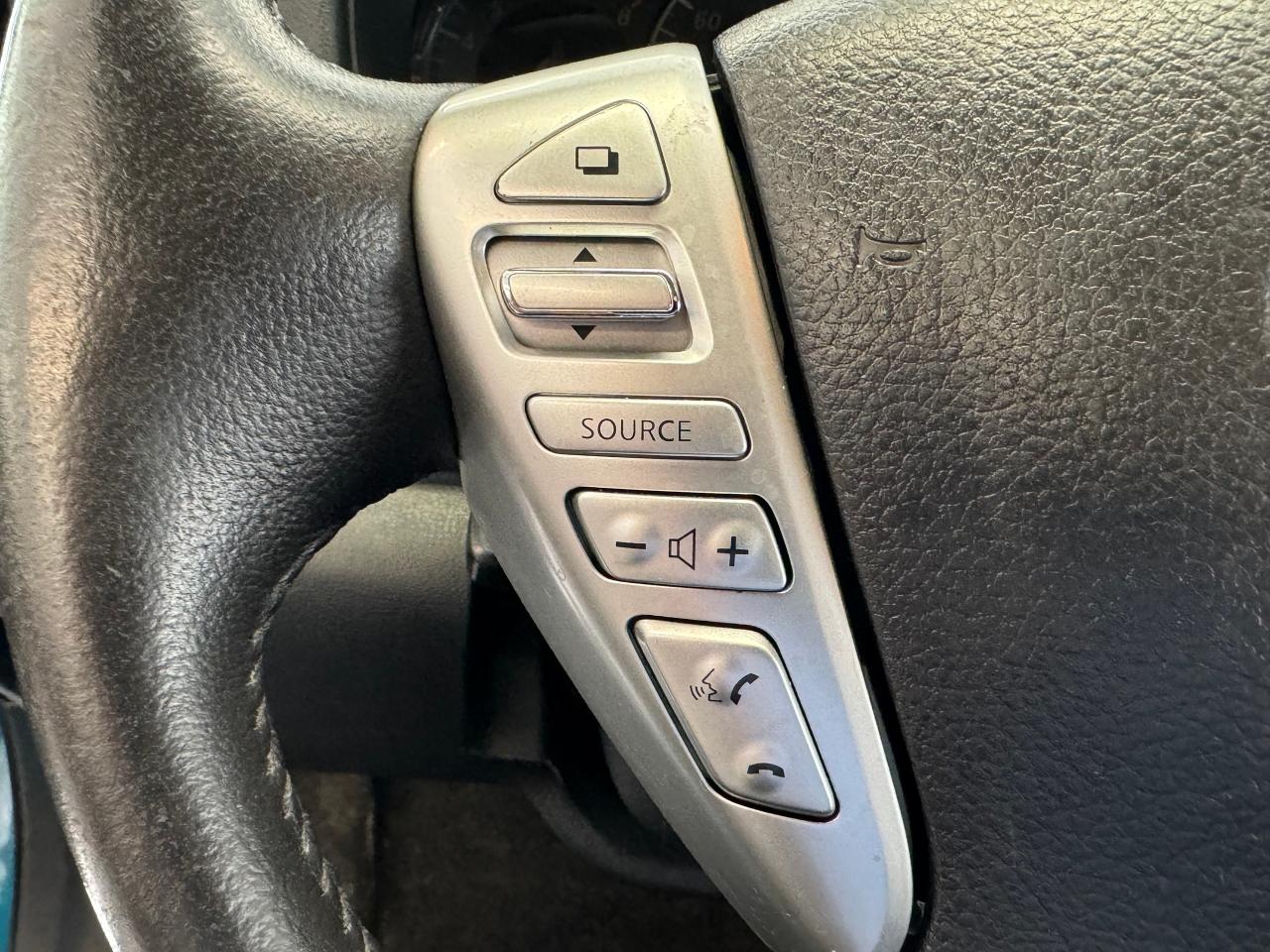 2016 Nissan Versa Note SV+Camera+A/C+Keyless Entry+CLEAN CARFAX - Photo #40