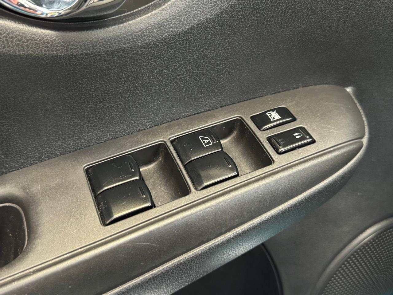 2016 Nissan Versa Note SV+Camera+A/C+Keyless Entry+CLEAN CARFAX - Photo #45