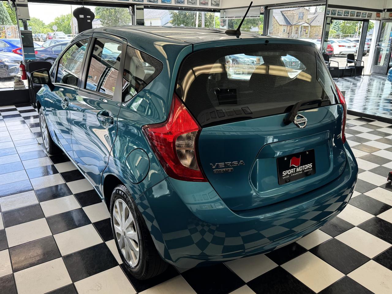 2016 Nissan Versa Note SV+Camera+A/C+Keyless Entry+CLEAN CARFAX - Photo #2