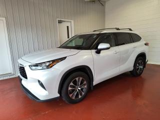 Used 2022 Toyota Highlander XLE AWD for sale in Pembroke, ON