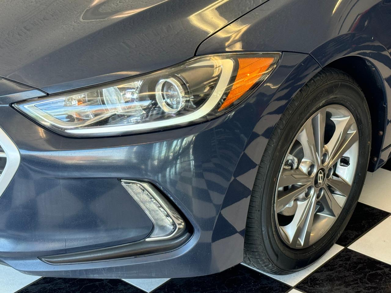 2017 Hyundai Elantra GL+New Tires+Brakes+Apple Play+Camera+CLEAN CARFAX - Photo #37