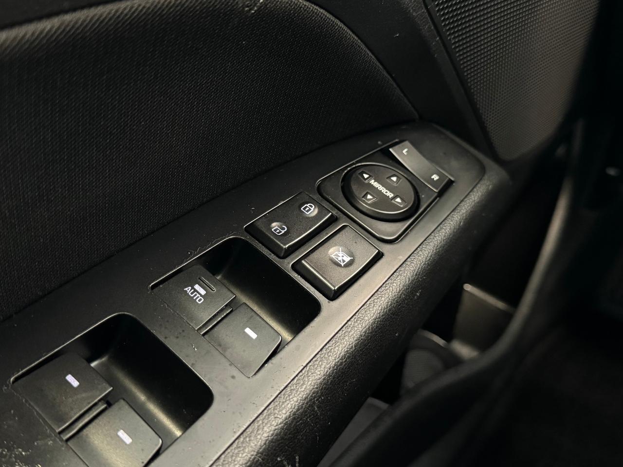 2017 Hyundai Elantra GL+New Tires+Brakes+Apple Play+Camera+CLEAN CARFAX - Photo #46