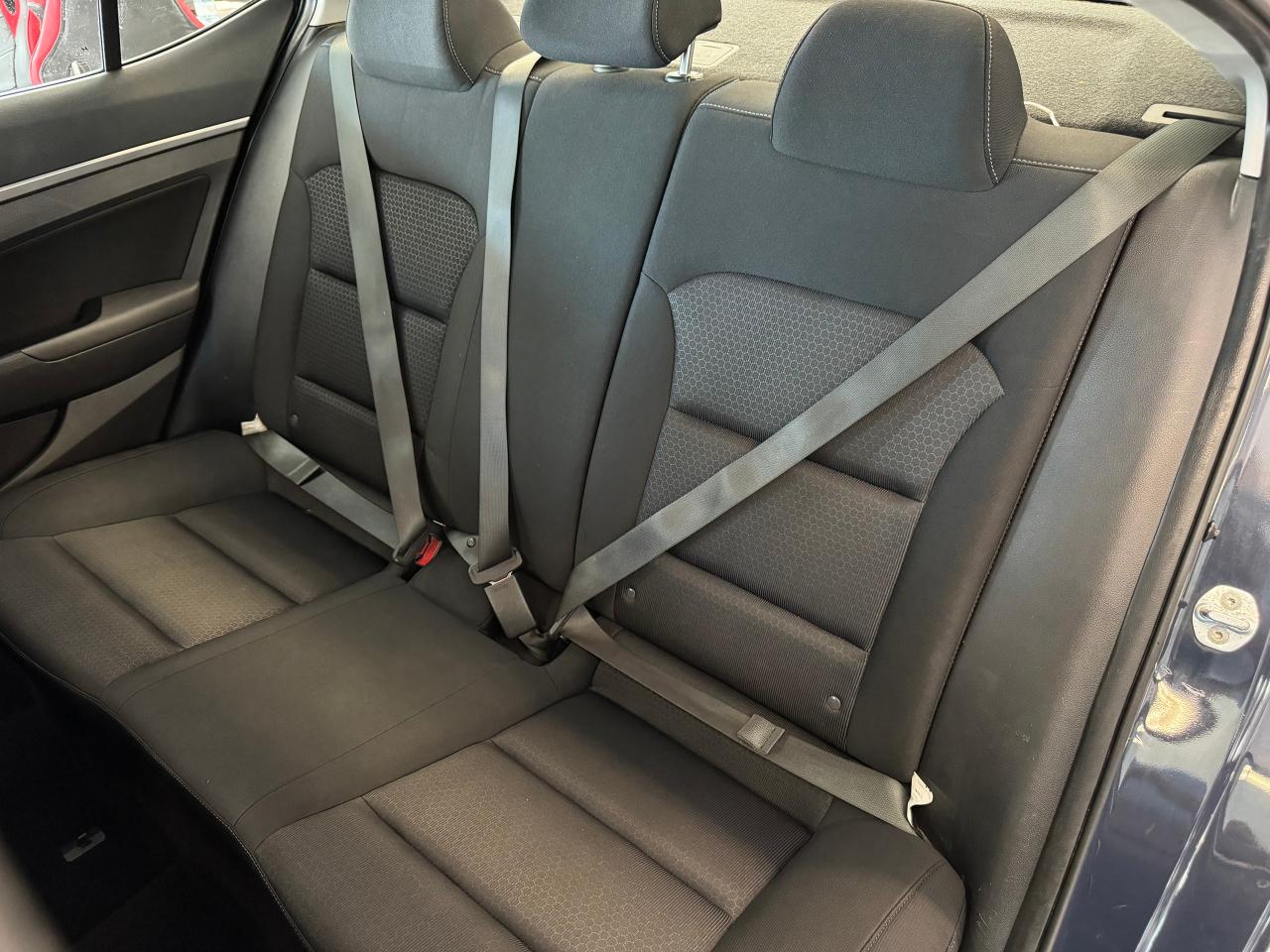 2017 Hyundai Elantra GL+New Tires+Brakes+Apple Play+Camera+CLEAN CARFAX - Photo #26