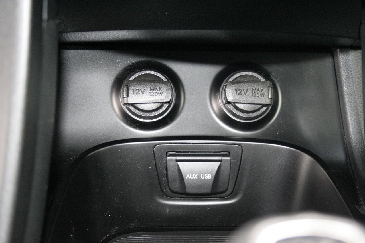 2013 Hyundai Santa Fe AWD 4DR 3.3L AUTO XL LUXURY - Photo #34