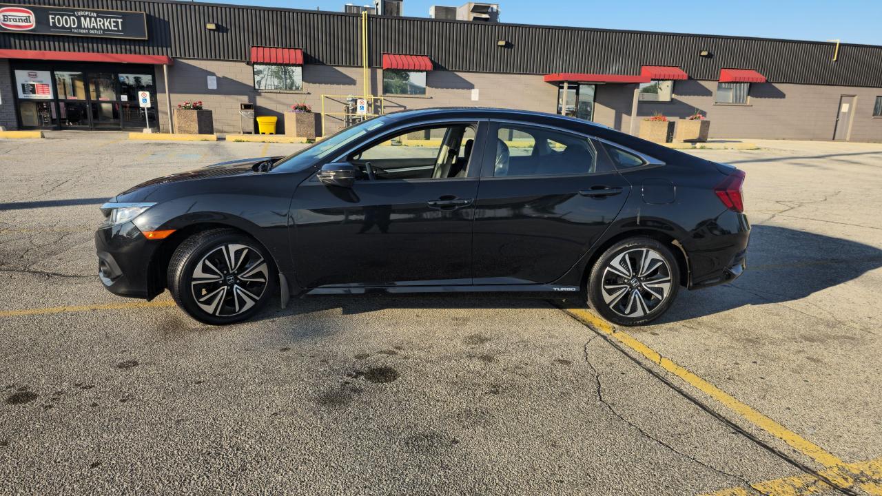 2018 Honda Civic EX-T - Photo #4