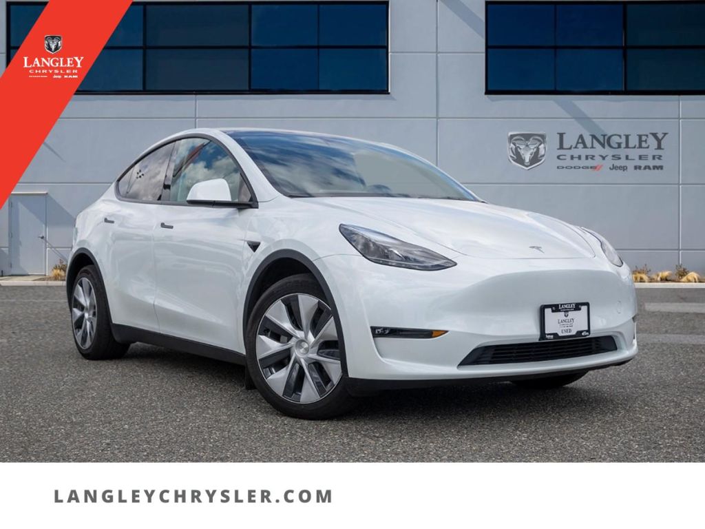 Used 2023 Tesla Model Y Long Range Loaded Dual Motor Single Owner for Sale in Surrey, British Columbia