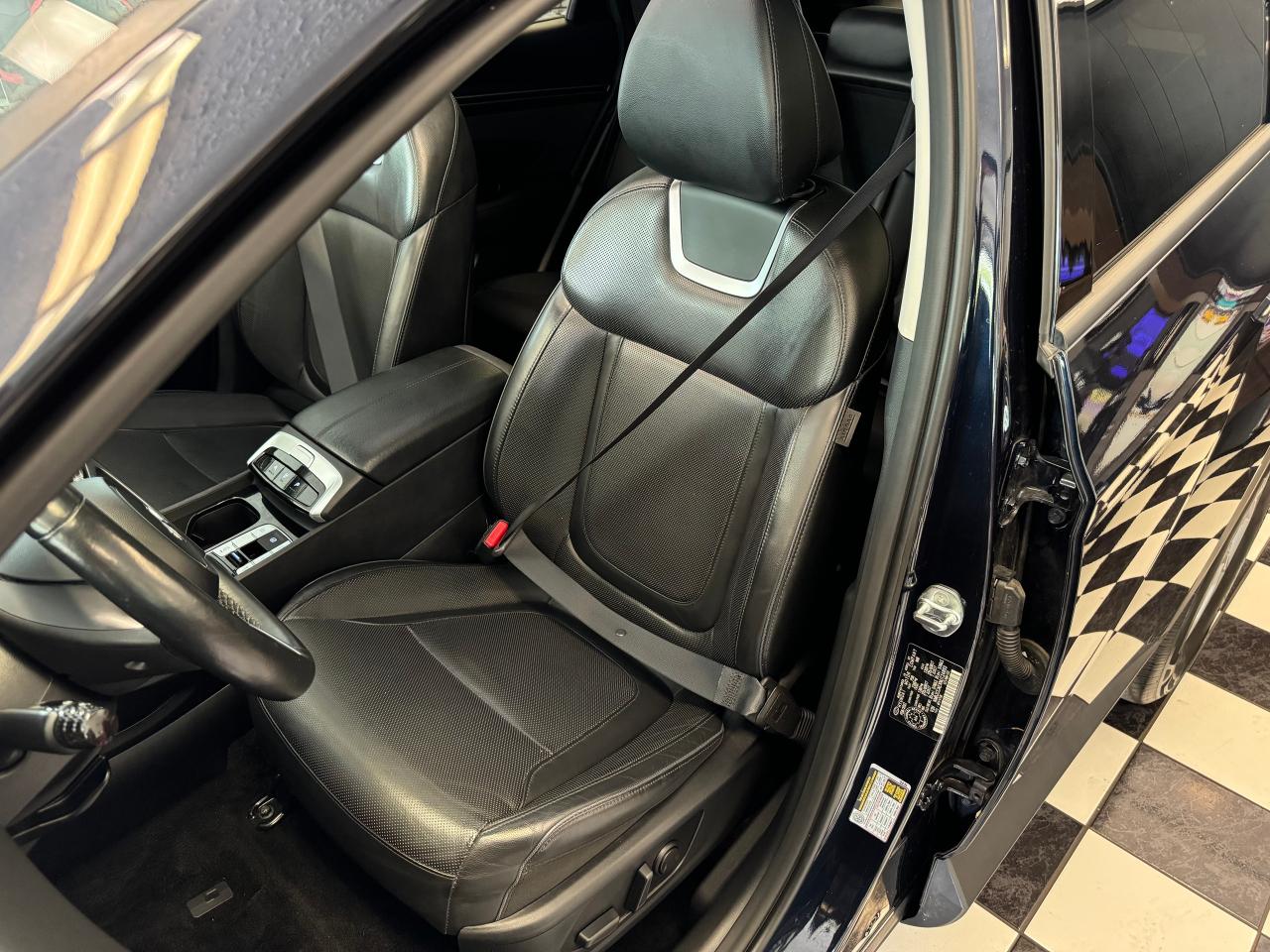 2022 Hyundai Tucson Preferred AWD w/Trend PKG+Roof+Leather+CLEANCARFAX - Photo #23