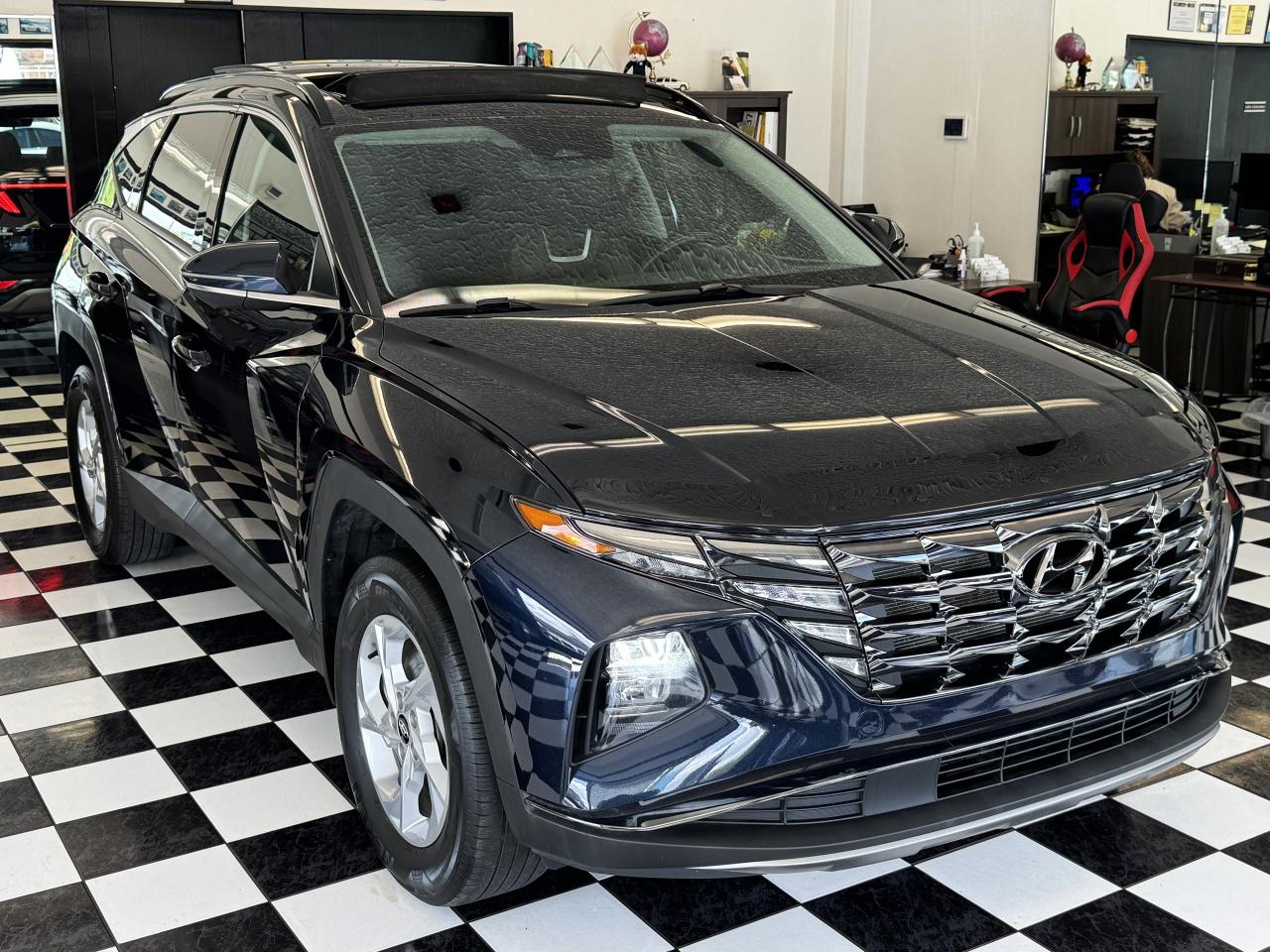 2022 Hyundai Tucson Preferred AWD w/Trend PKG+Roof+Leather+CLEANCARFAX - Photo #8