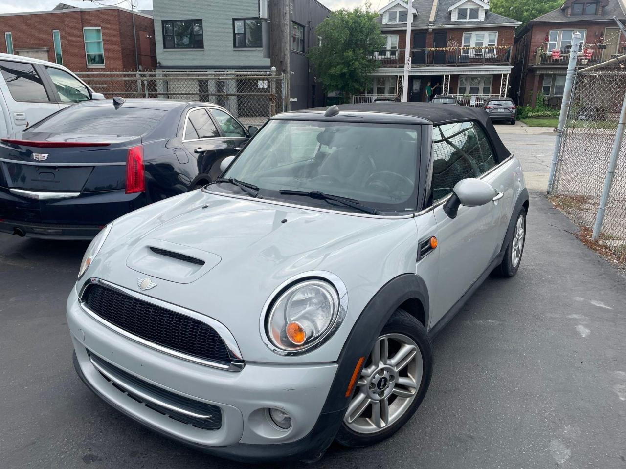 2012 MINI Cooper Convertible *CONVERTIBLE, LEATHER HEATED SEATS, SAFETY* - Photo #1