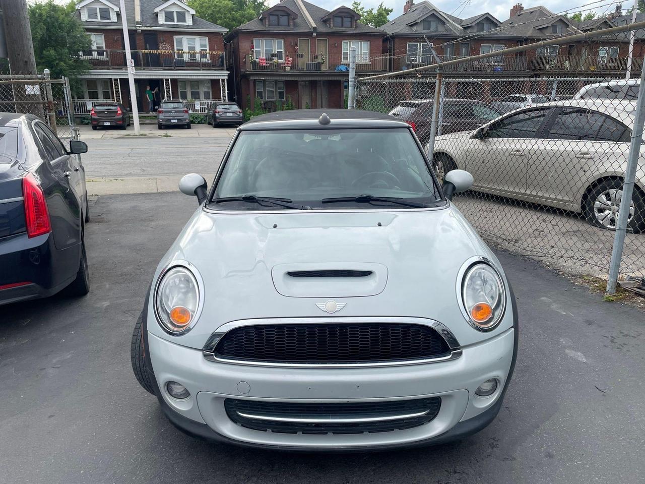 2012 MINI Cooper Convertible *CONVERTIBLE, LEATHER HEATED SEATS, SAFETY* Photo1