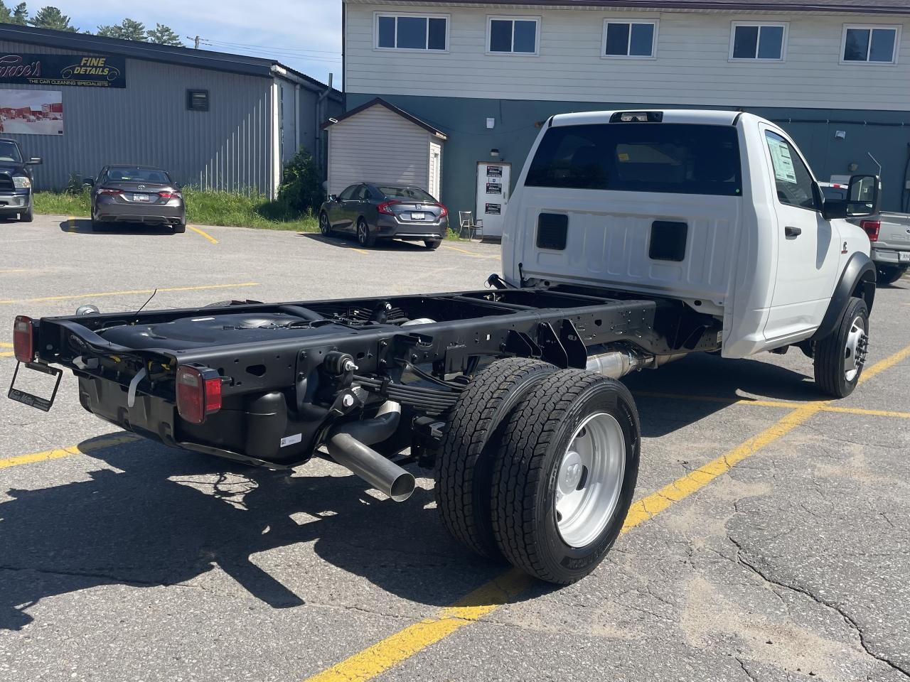 2024 RAM 5500 Tradesman Photo4