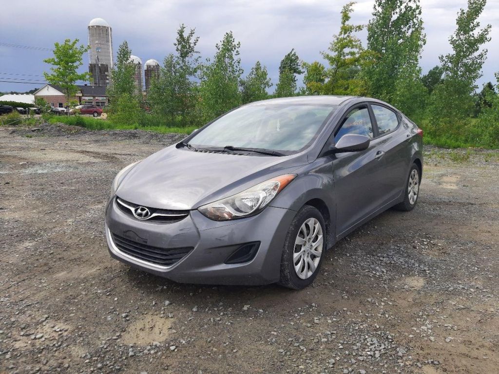 Used 2013 Hyundai Elantra GLS for Sale in Sherbrooke, Quebec