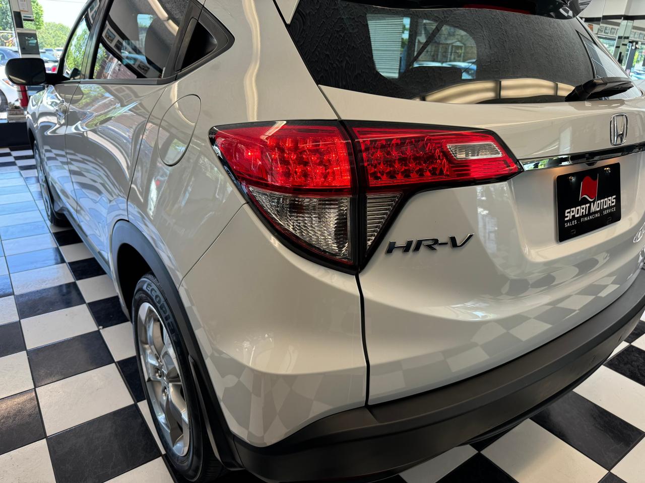 2019 Honda HR-V LX+New Brakes+Adaptive Cruise+LaneKeep+CleanCarfax - Photo #41