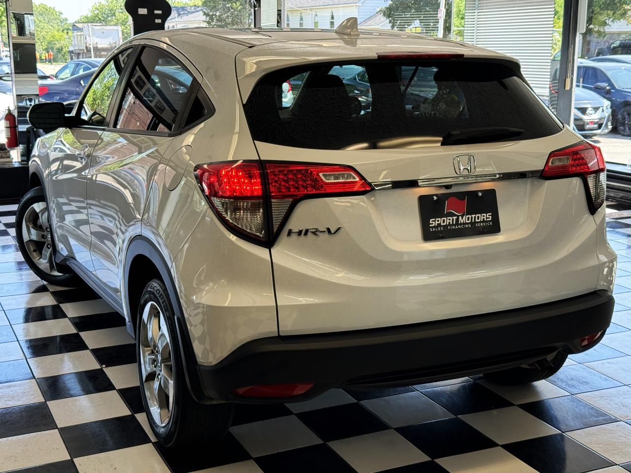 2019 Honda HR-V LX+New Brakes+Adaptive Cruise+LaneKeep+CleanCarfax - Photo #14