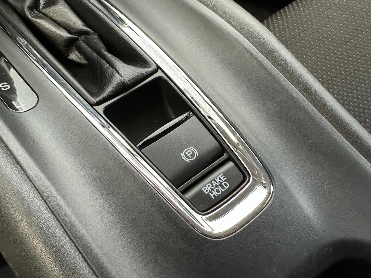 2019 Honda HR-V LX+New Brakes+Adaptive Cruise+LaneKeep+CleanCarfax - Photo #38