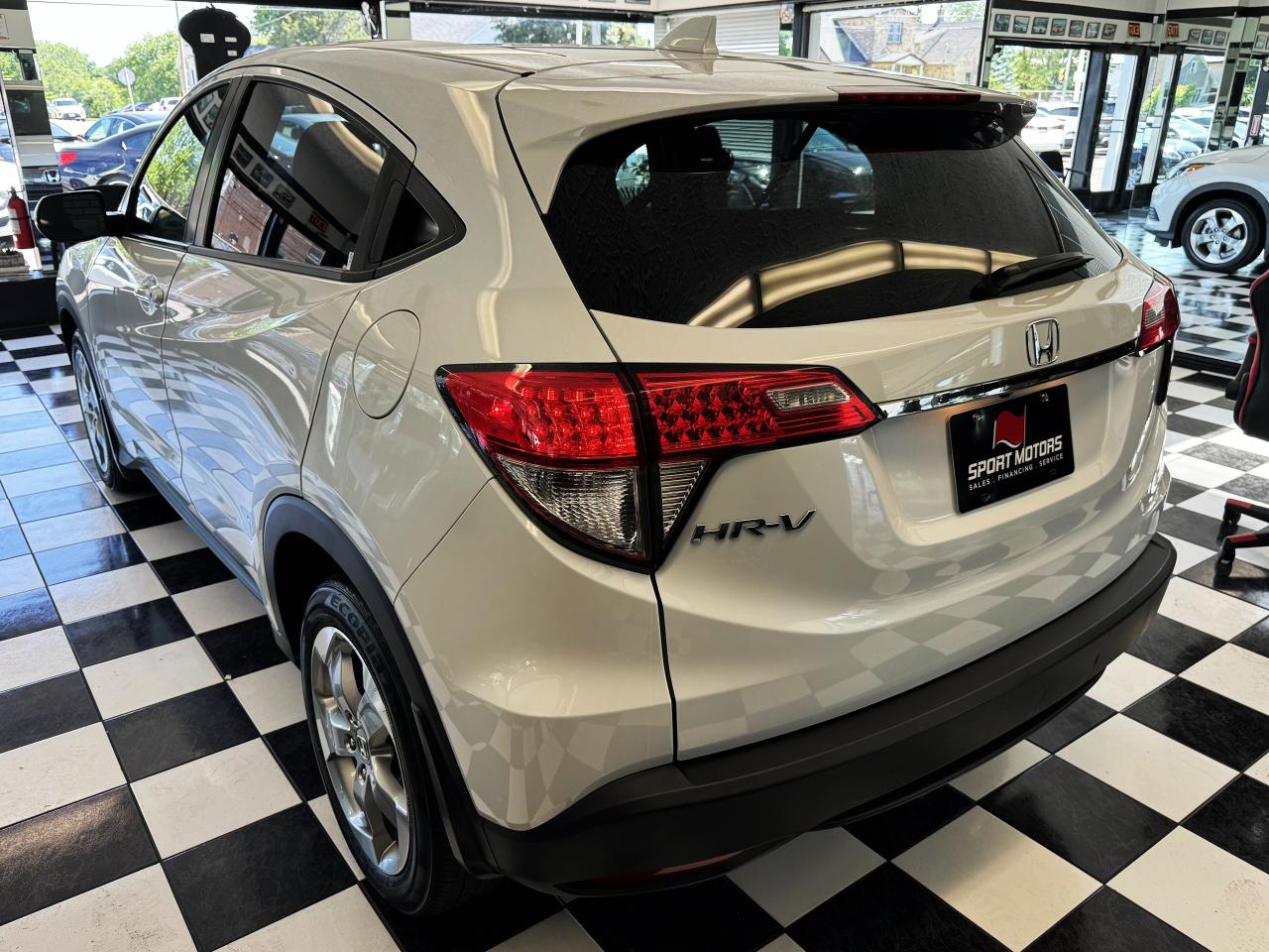 2019 Honda HR-V LX+New Brakes+Adaptive Cruise+LaneKeep+CleanCarfax - Photo #4