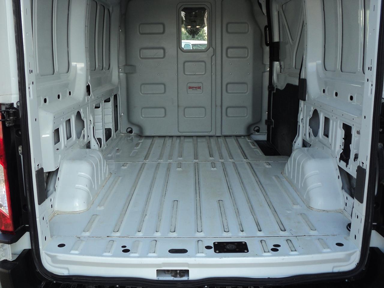 2022 Ford Transit T-250 CargoVan130"WB Med Roof3.5L6cyl 9070GVWR RWD - Photo #22