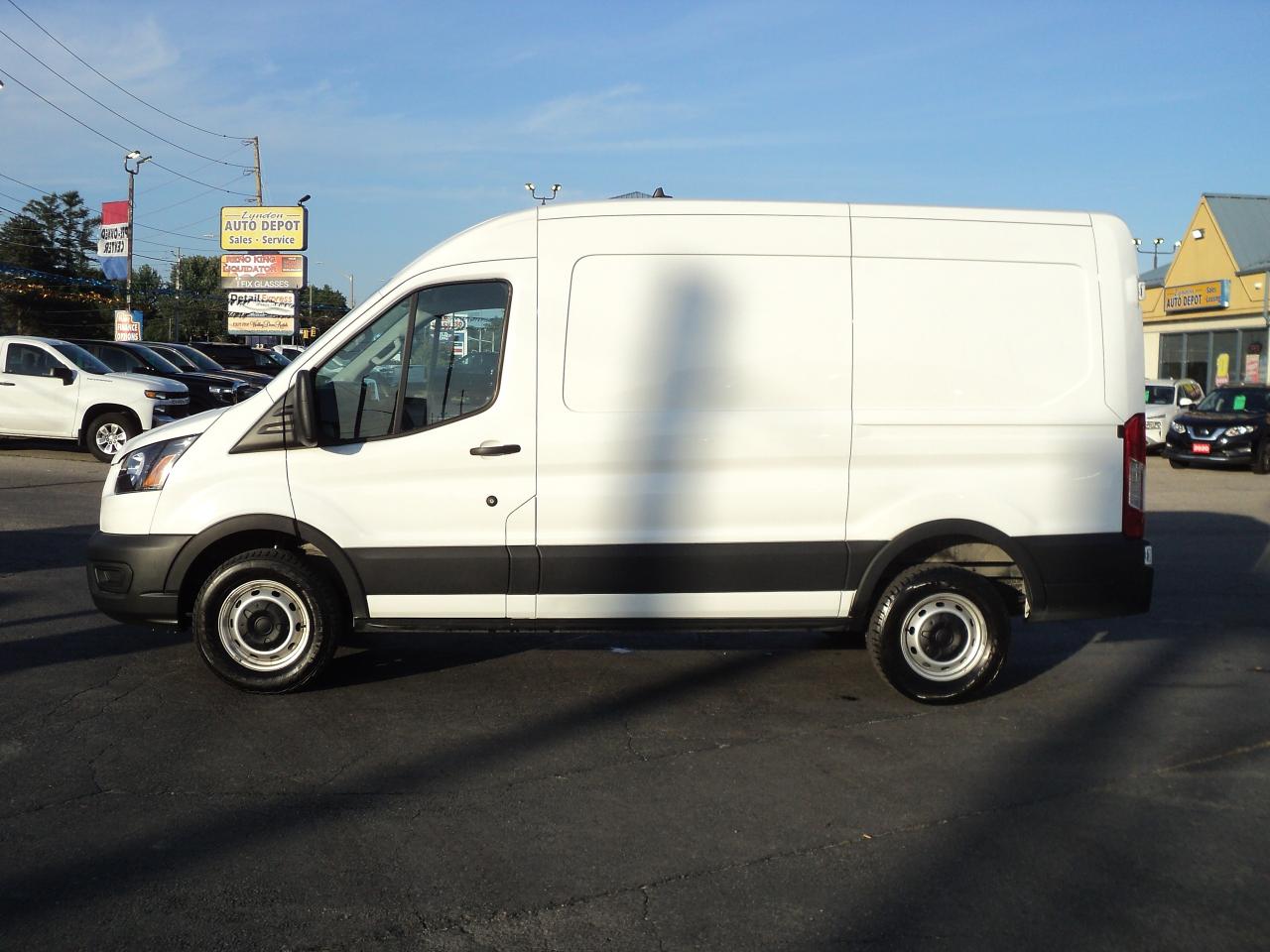 2022 Ford Transit T-250 CargoVan130"WB Med Roof3.5L6cyl 9070GVWR RWD - Photo #7