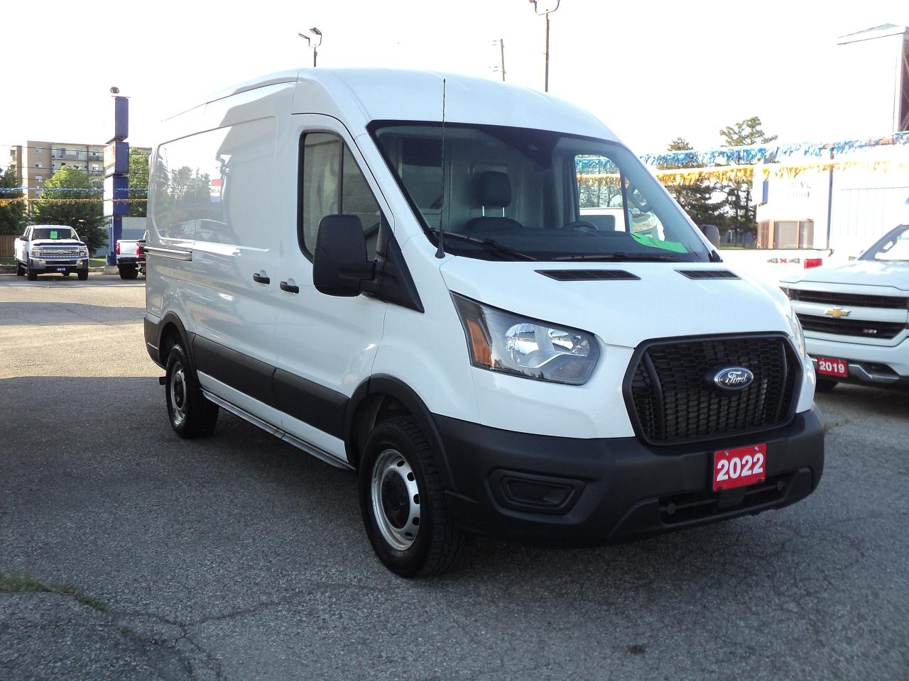 2022 Ford Transit T-250 CargoVan130"WB Med Roof3.5L6cyl 9070GVWR RWD Photo3