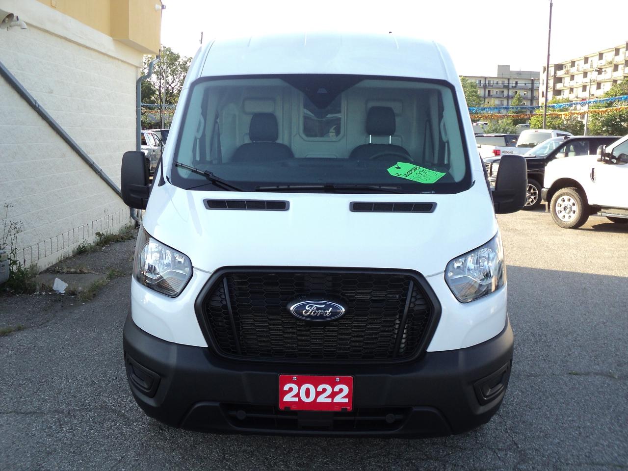 2022 Ford Transit T-250 CargoVan130"WB Med Roof3.5L6cyl 9070GVWR RWD Photo2