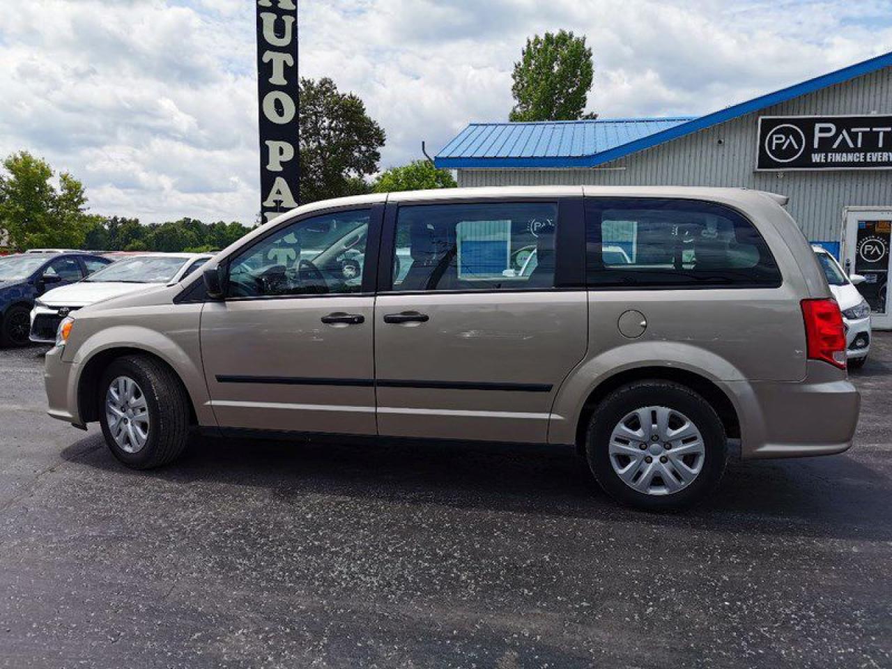 2016 Dodge Grand Caravan SE - Photo #2