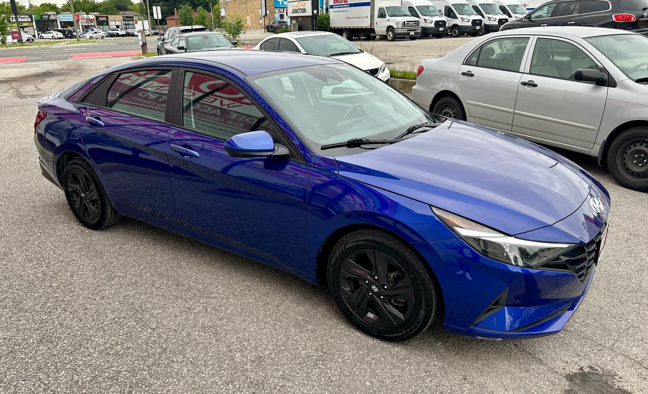 2021 Hyundai Elantra Preferred Photo3