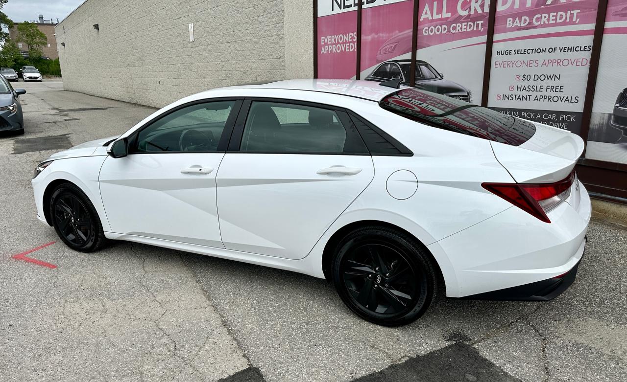2022 Hyundai Elantra Preferred IVT w/Sun & Tech Package Photo